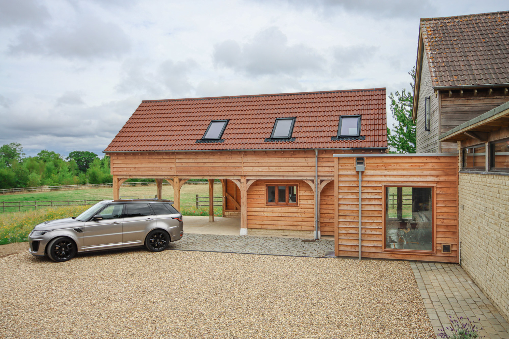 4 Bay Oak Framed Outbuilding With Accommodation Above.jpg